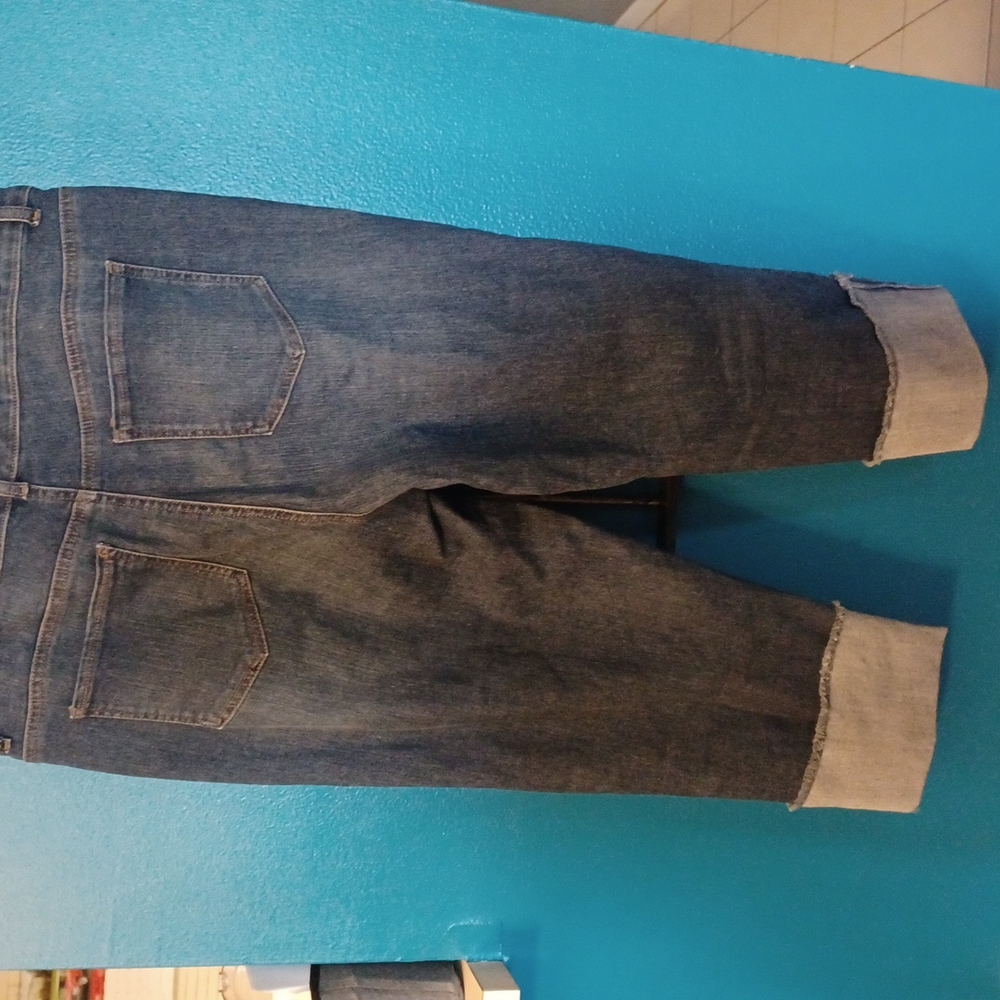 Style& Co denim Capri size 12. Cuffed bottom. New condition - Picture 6 of 9